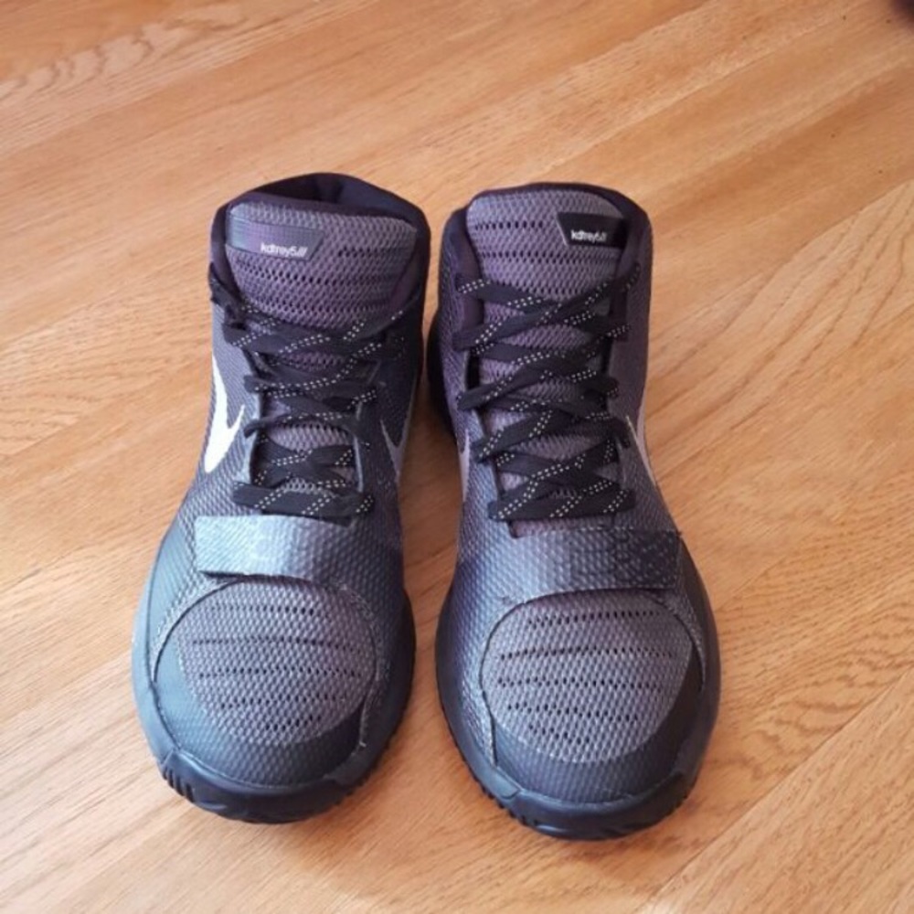 Nike Size 7y Grey Cute